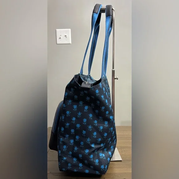 Coach Badlands Court Tote in Nylon and Refined Pebble Leather - Picture 4 of 12